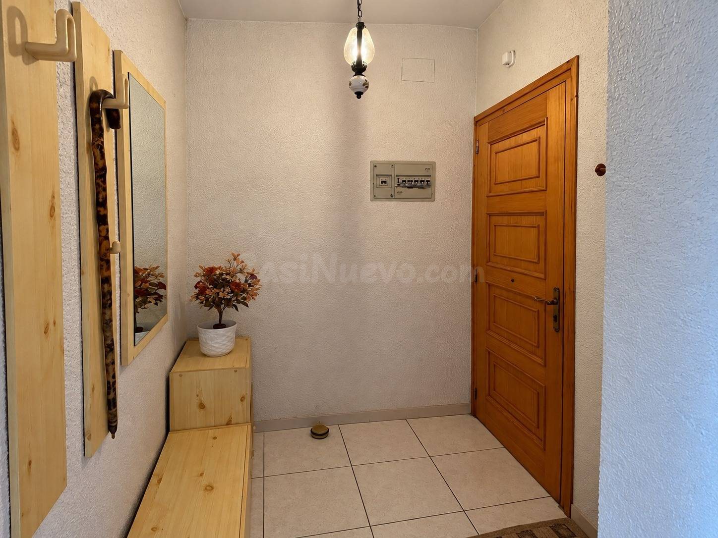 Piso luminoso con terraza privada en el ático y trastero en  - foto 4
