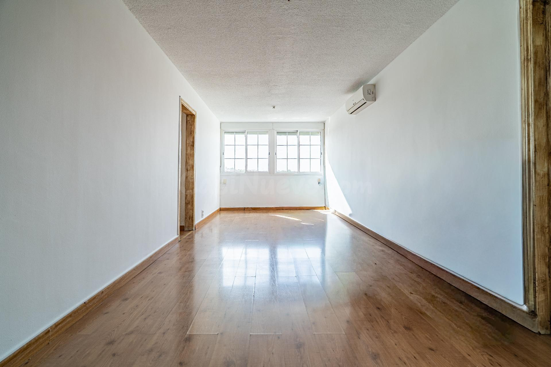 Luminoso piso de 3 dormitorios, con orientación suroeste. - foto 5