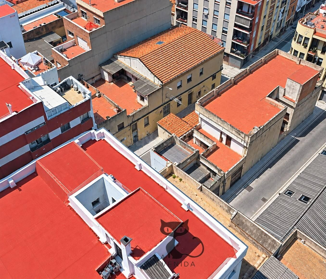 INVERSORES: 635 m2 CONSTRUIDOS EN BENETÚSSER POR 350.000 €