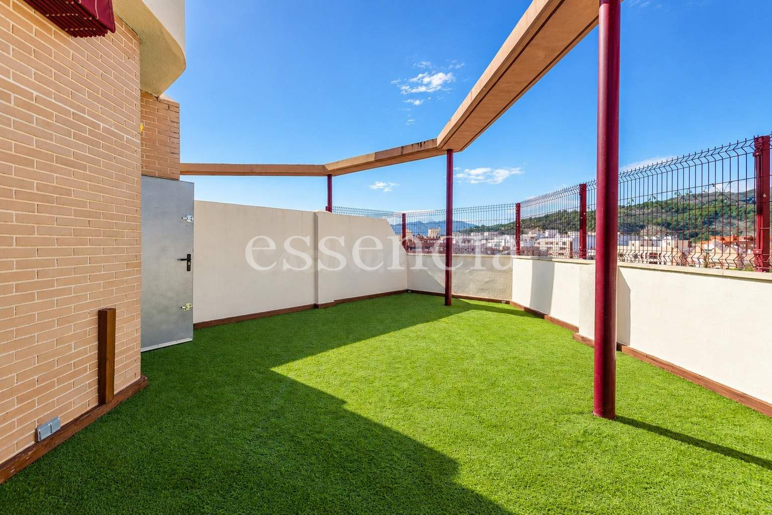 ATICO DUPLEX CON 81 METROS DE TERRAZA EN GANDIA Y COCHERA DE - foto 3