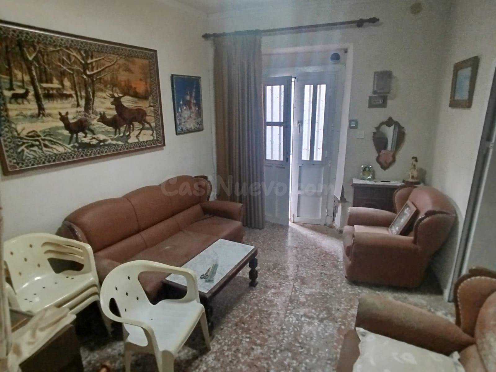 CASA CENTRICA EN MAZARRON CON  60 METROS DE PATIO.