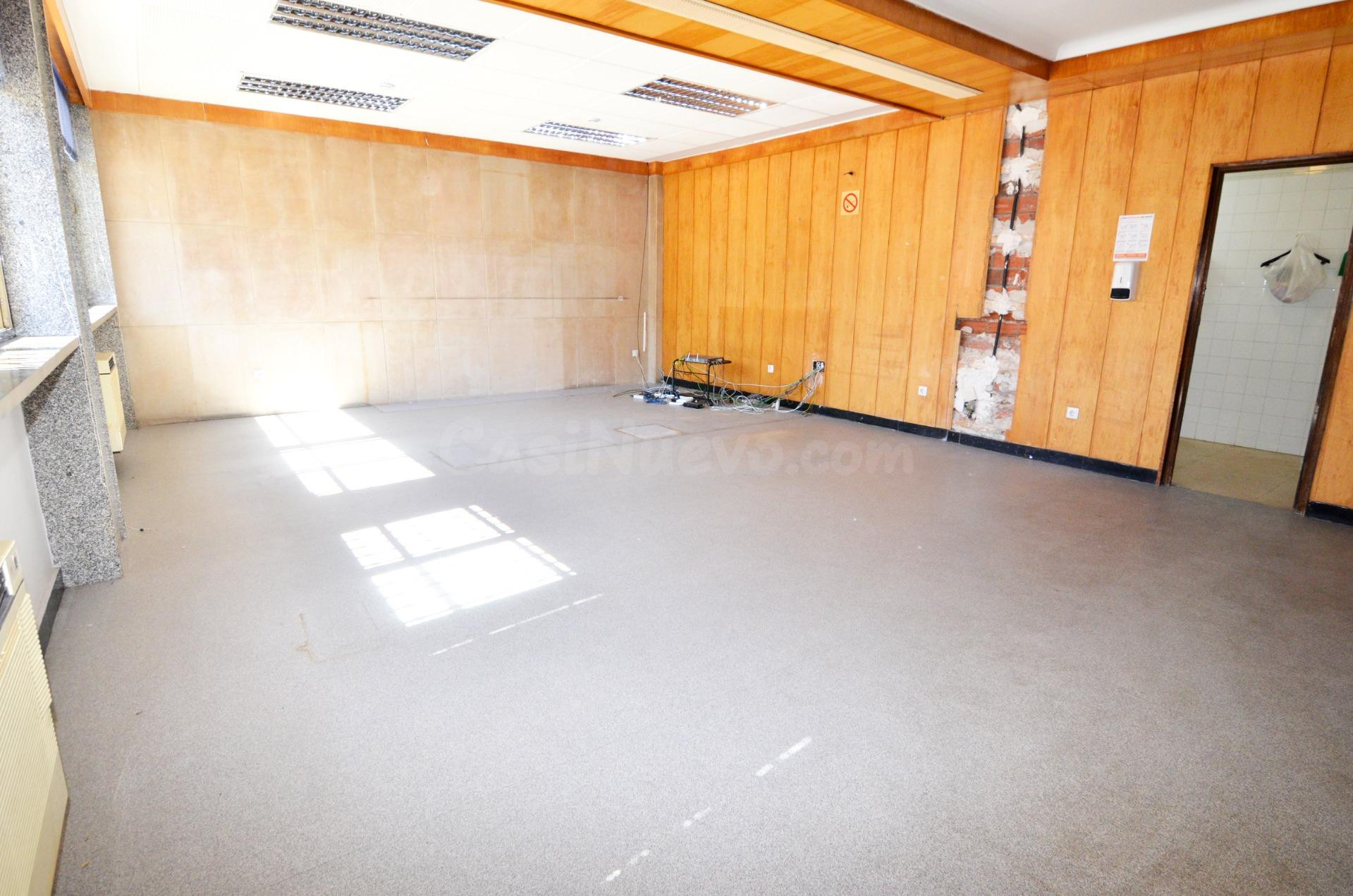 Urbis te ofrece un local comercial en venta en El Encinar, T - foto 4