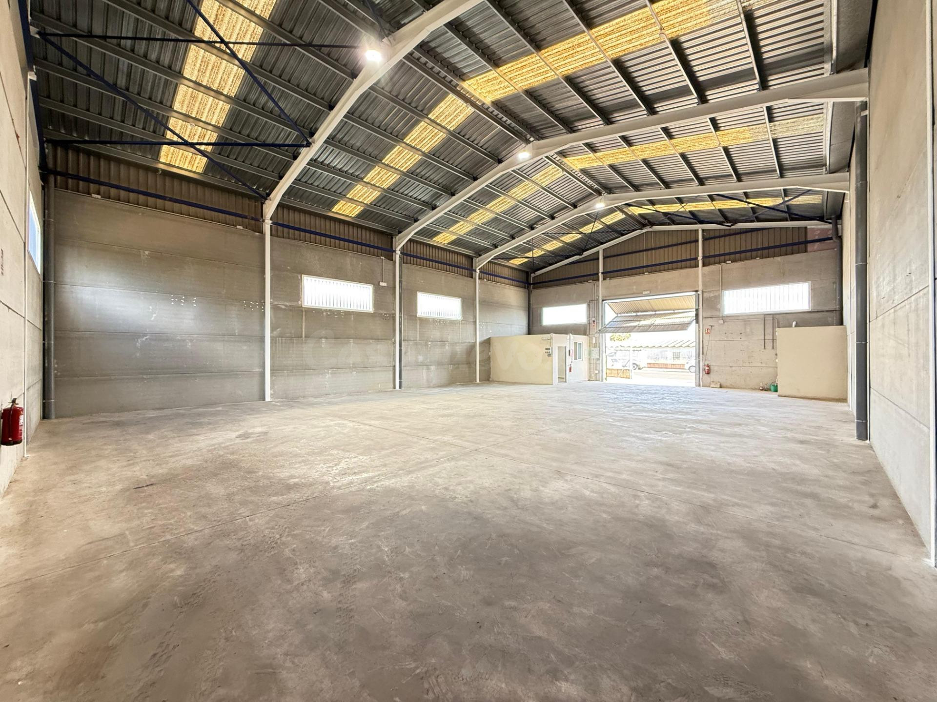 Nave Industrial en Alquiler de 330 m2 + 210 m2 de Patio | 54 - foto 5