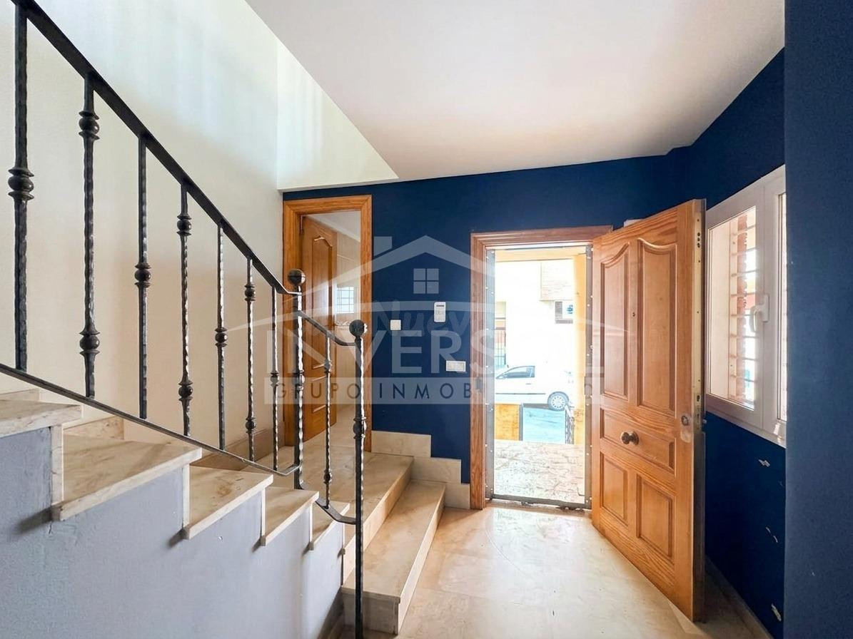 VIVIENDA TRIPLEX EN SANTO DOMINGO