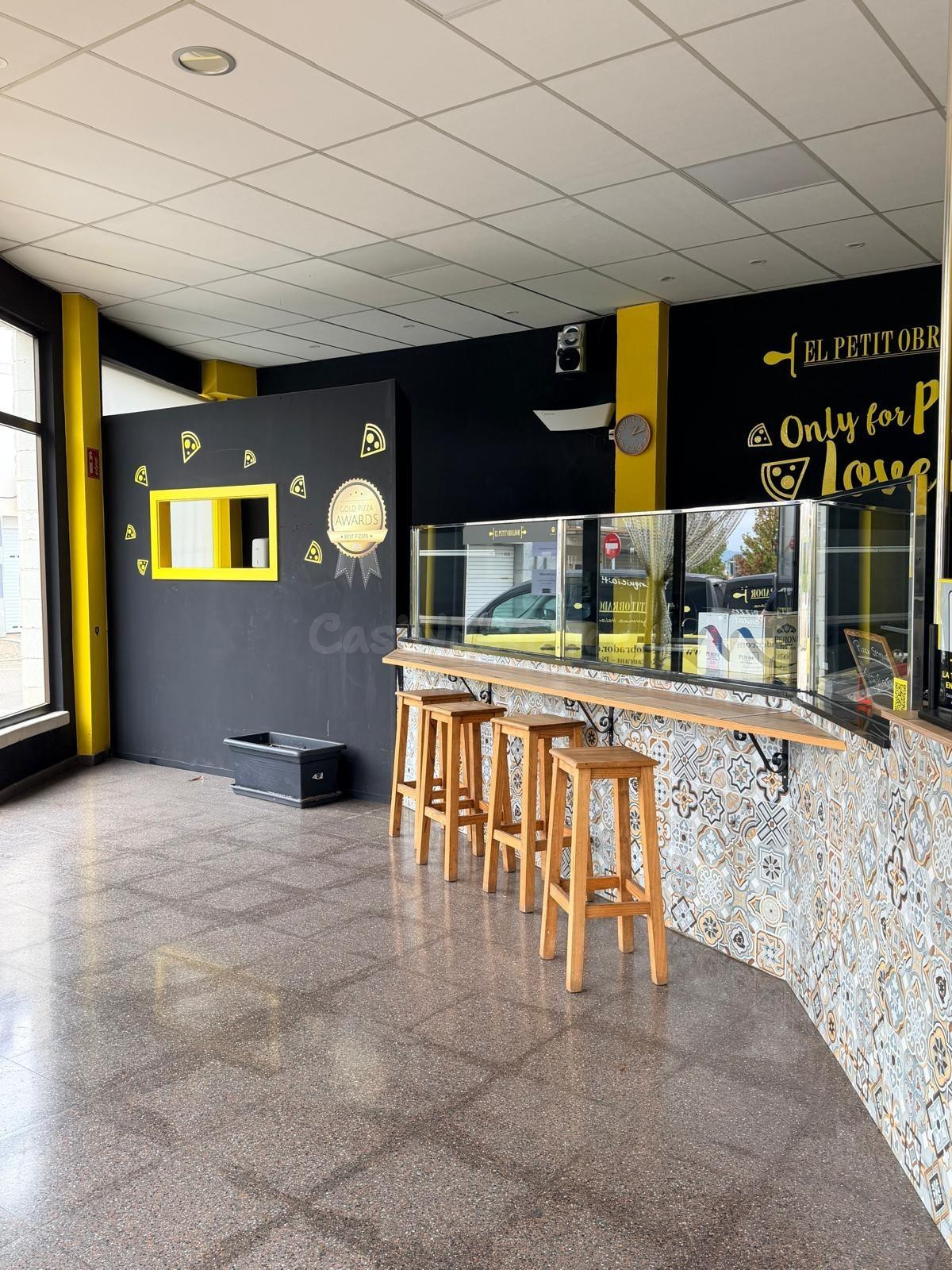 Traspaso de espectacular negocio (actualmente pizzeria) en Sant Gregori