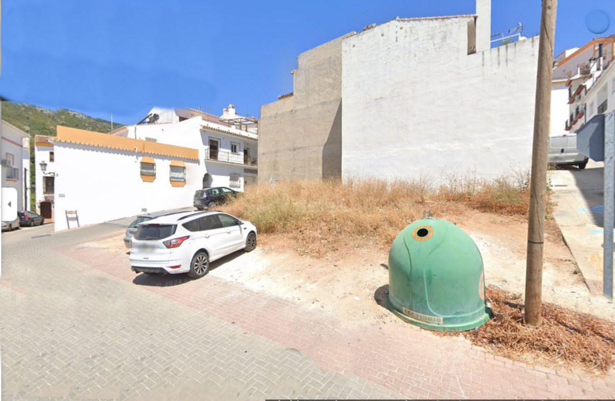 Parcela en venta - Ojen pueblo