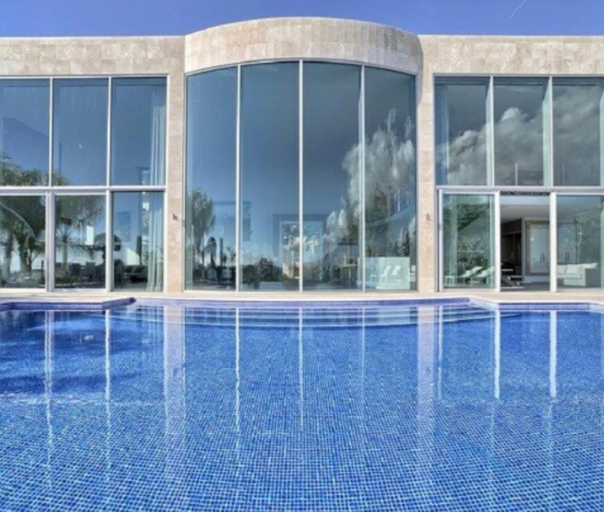 Chalet 3 habitaciones 355m² en venta - Costa del Sol
