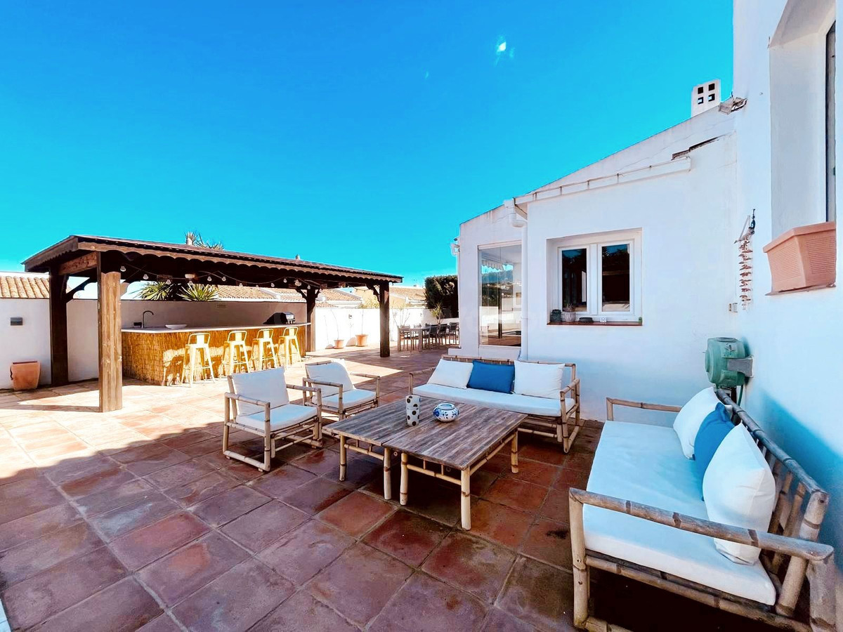 Chalet 4 habitaciones 210m² en venta - Costa del Sol - foto 4