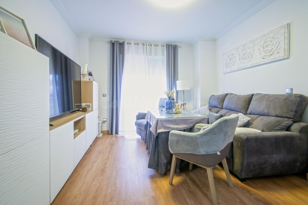 ¡Oportunidad única en Torreblanca! Espectacular piso complet - foto 4