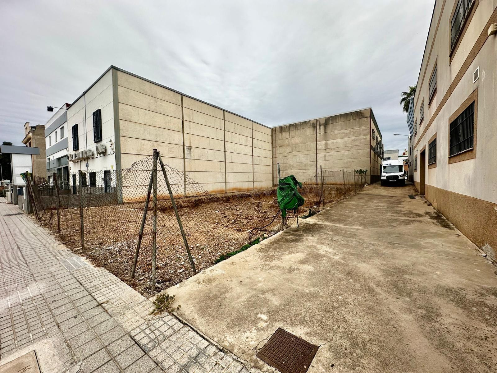 Terreno industrial en venta - Poligono El Granadel