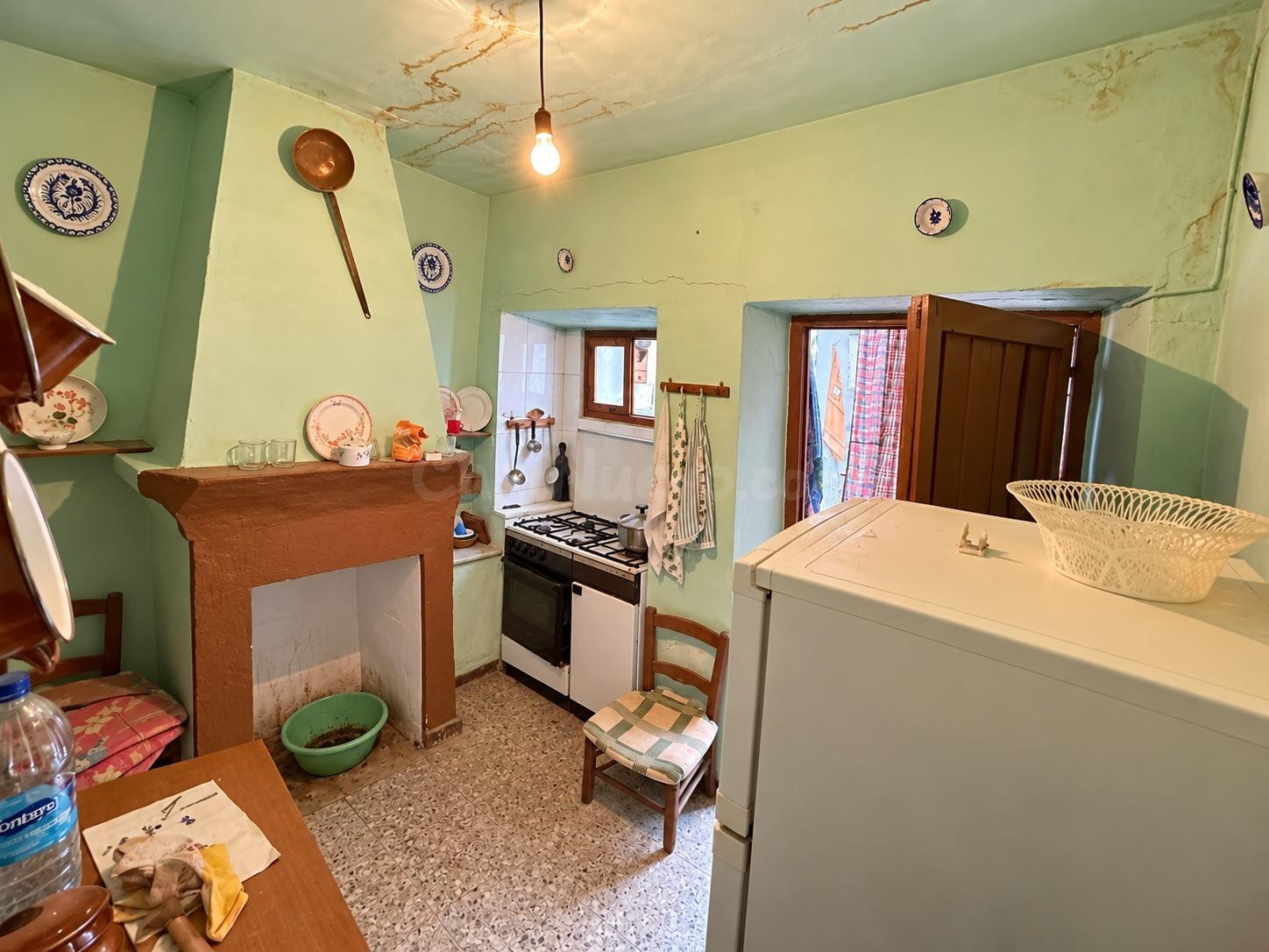 Casa de pueblo para reformar en una de las zonas más demanda - foto 3