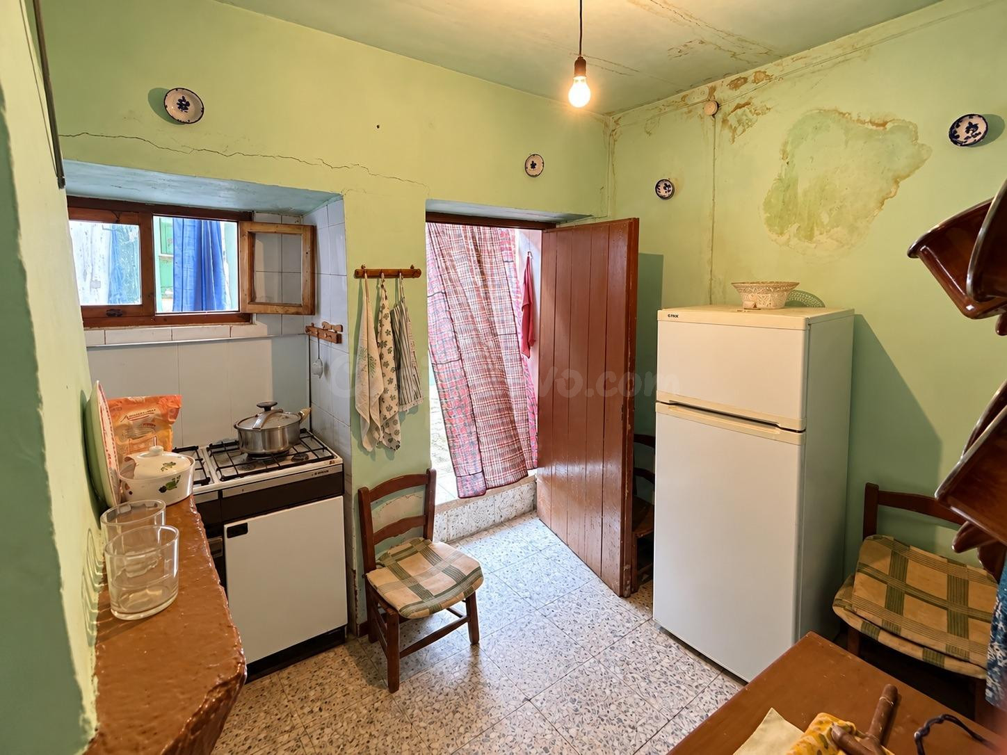 Casa de pueblo para reformar en una de las zonas más demanda - foto 4