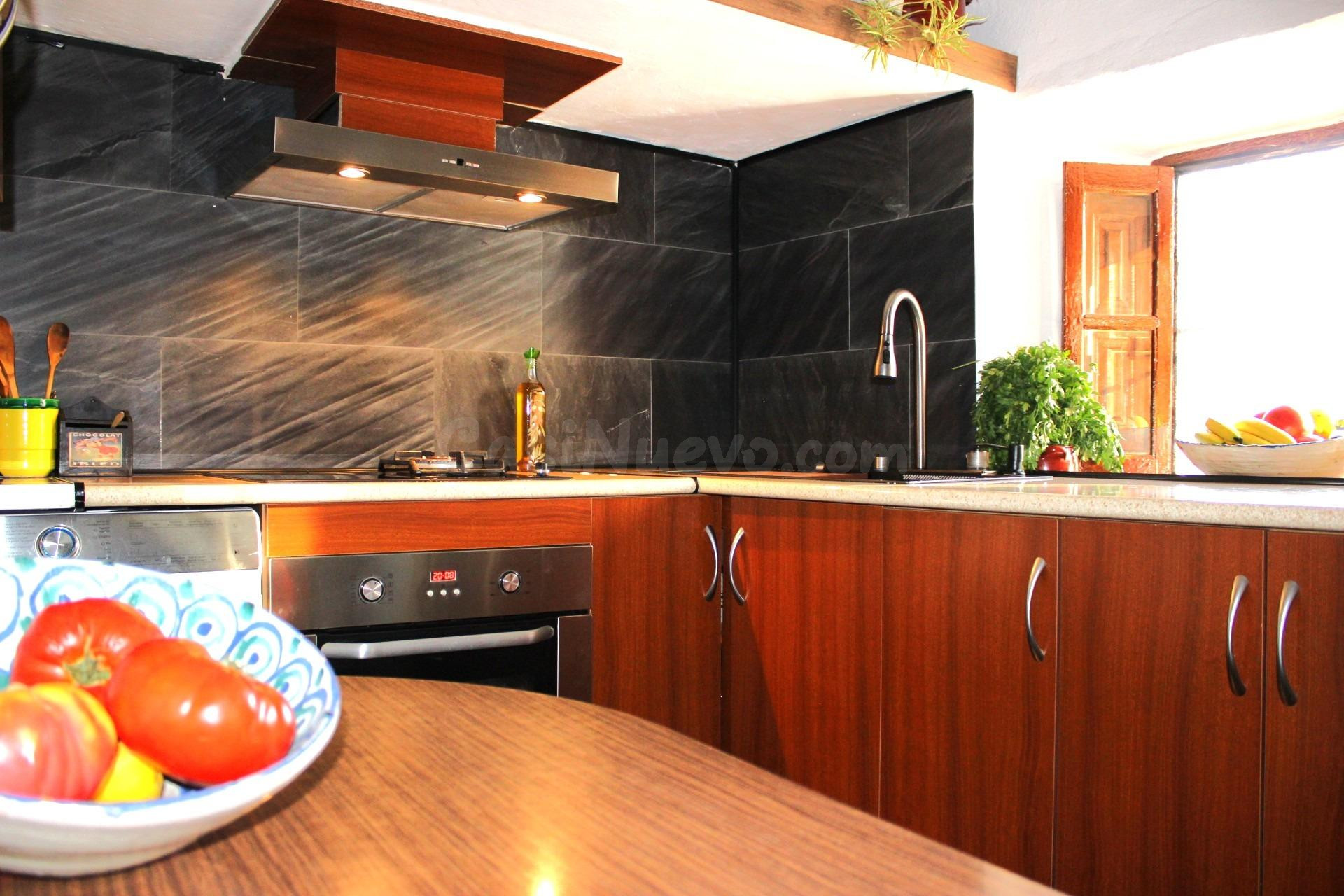 Encantadora Casa de Pueblo en Canillas de Aceituno - foto 4