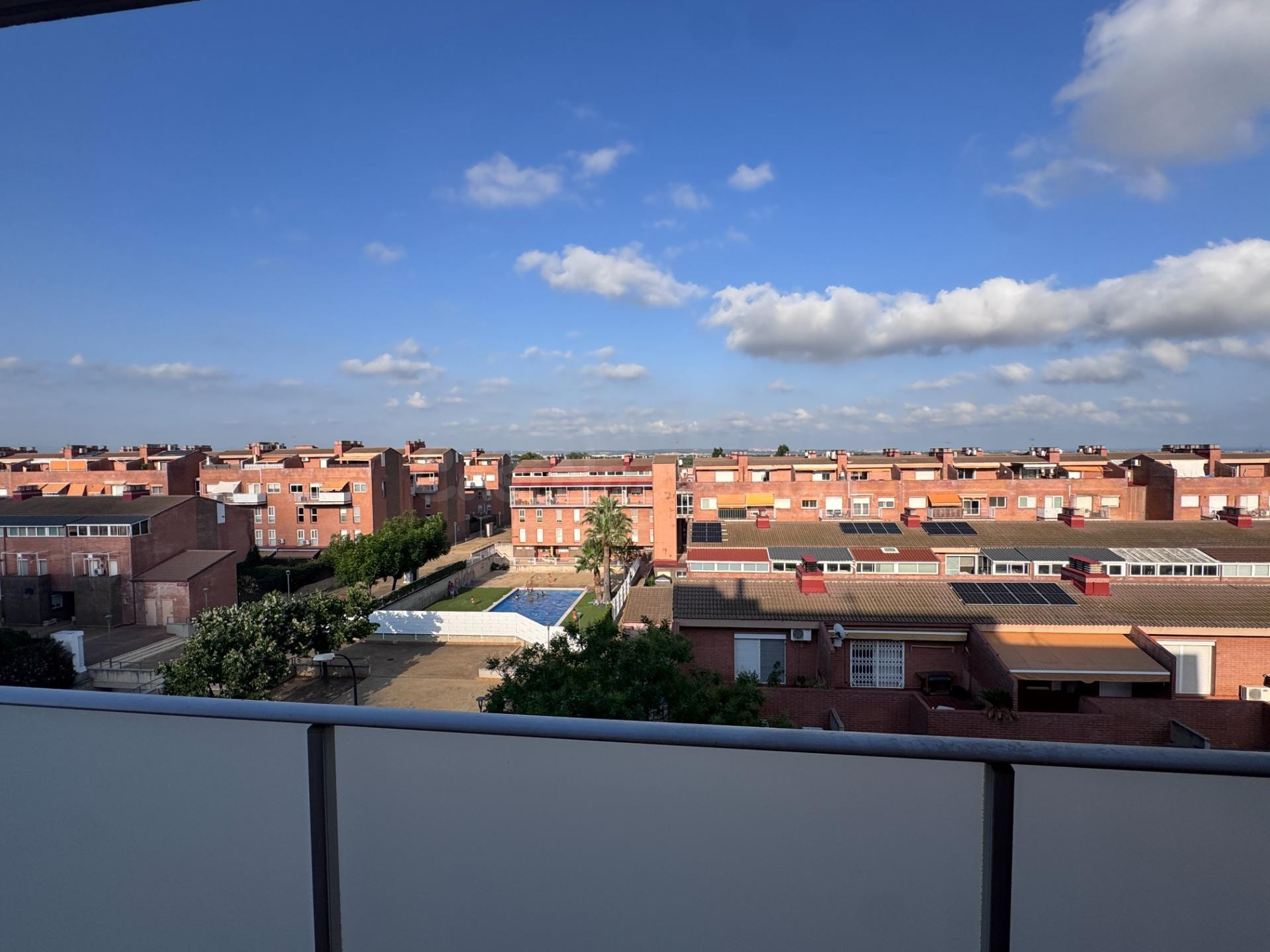 ☀️ Ático con Terraza Privada de 47 m2 en Reus – ¡Hazlo tuyo  - foto 3