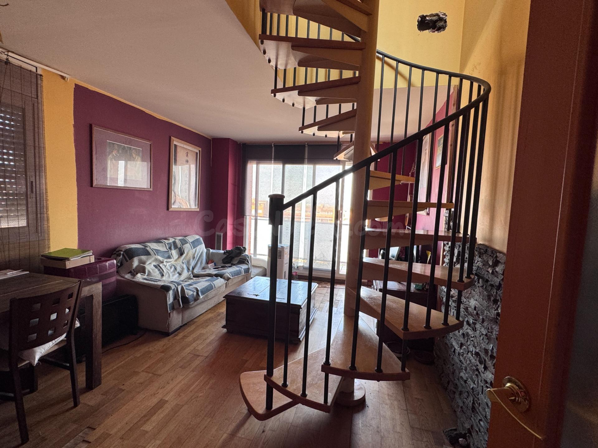 ☀️ Ático con Terraza Privada de 47 m2 en Reus – ¡Hazlo tuyo  - foto 5