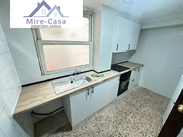 SE VENDE ENTRESUELO CON ASCENSOR