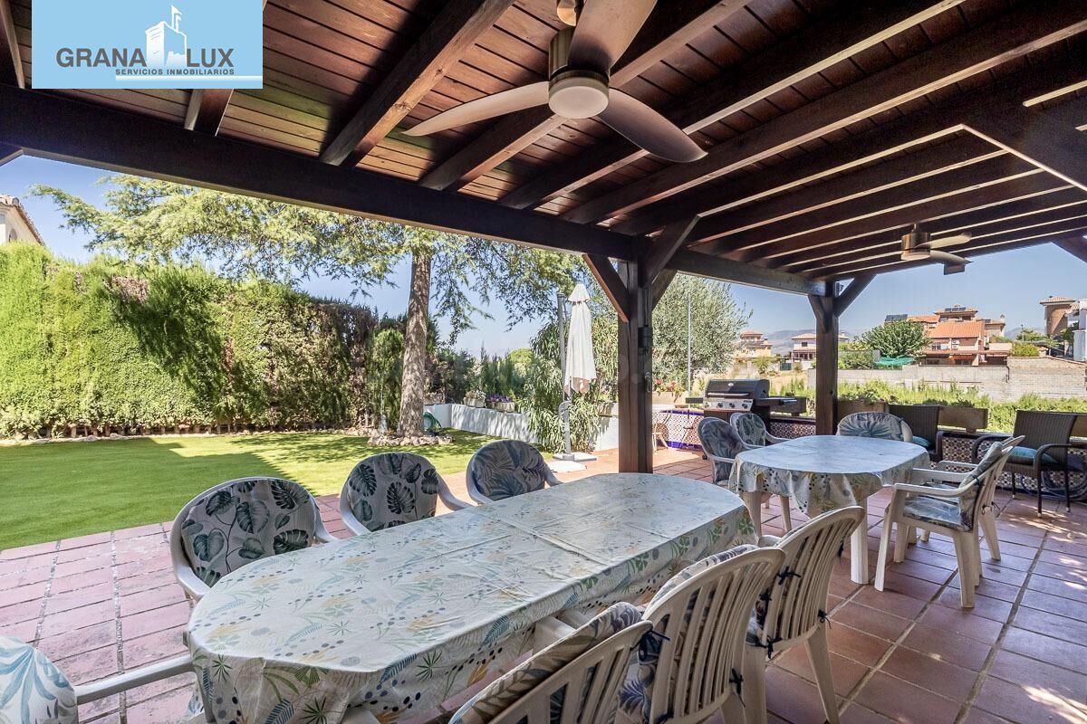 CASA PAREADA EN LA ZUBIA CON PISCINA, ZONA DE BARBACOA Y JAR - foto 5