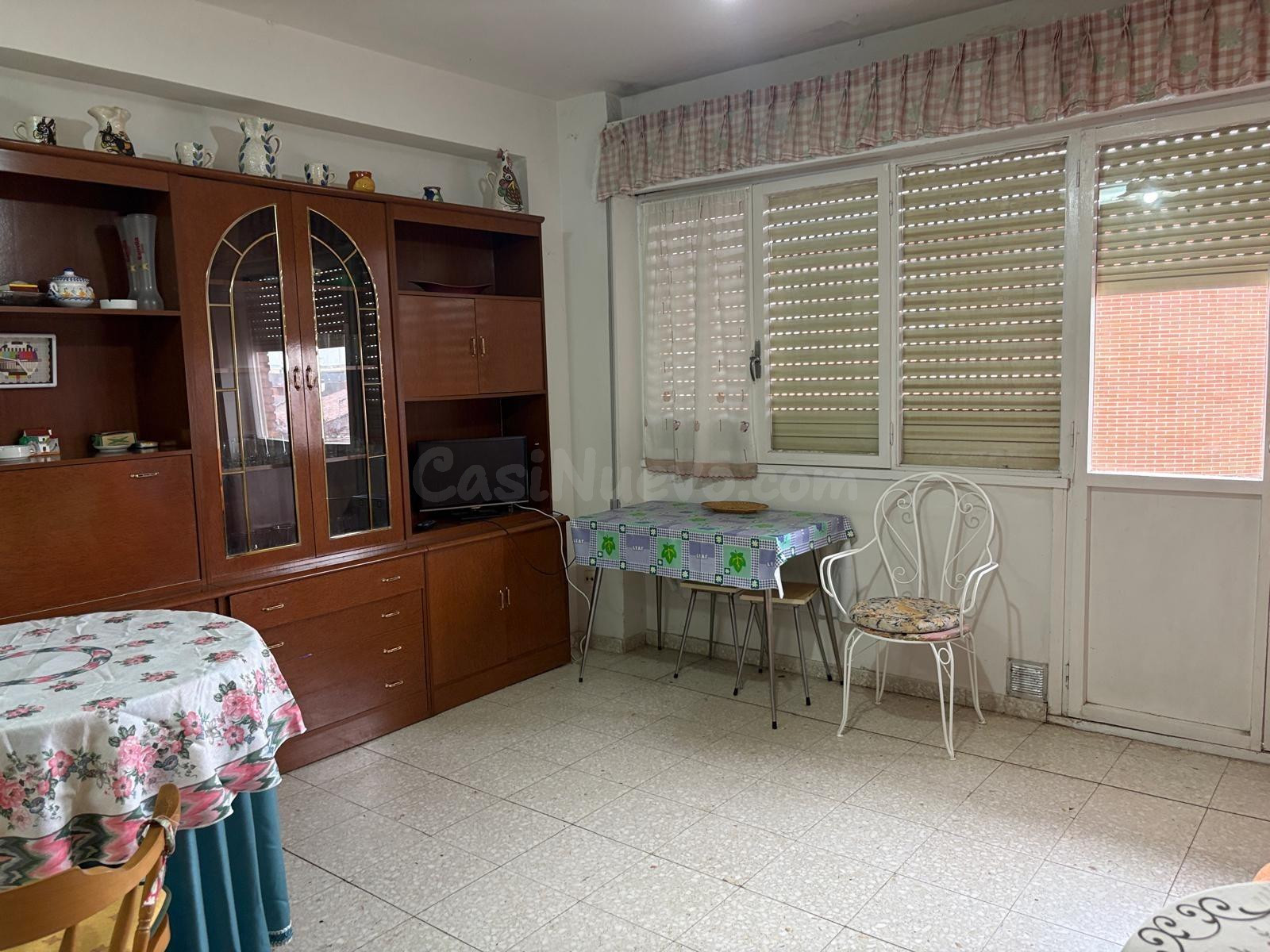 SE VENDE APARTAMENTO EN VALENCIA DE DON JUAN, AMUEBLADO, COC - foto 2