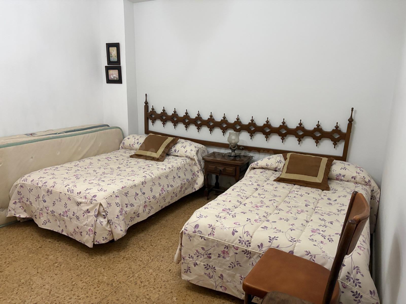 SE VENDE APARTAMENTO EN VALENCIA DE DON JUAN, AMUEBLADO, COC - foto 4