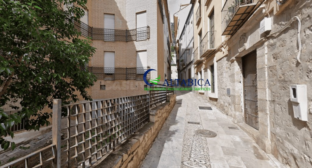 Casa-Chalet en Venta en Jaen Jaén