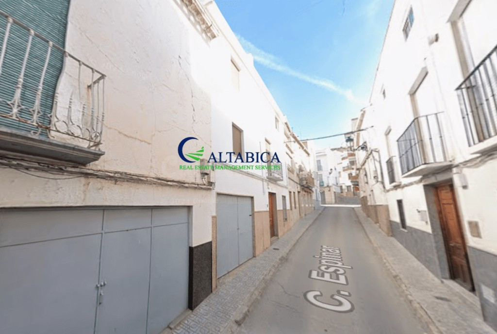 Piso en Venta en Huelma Jaén - foto 2