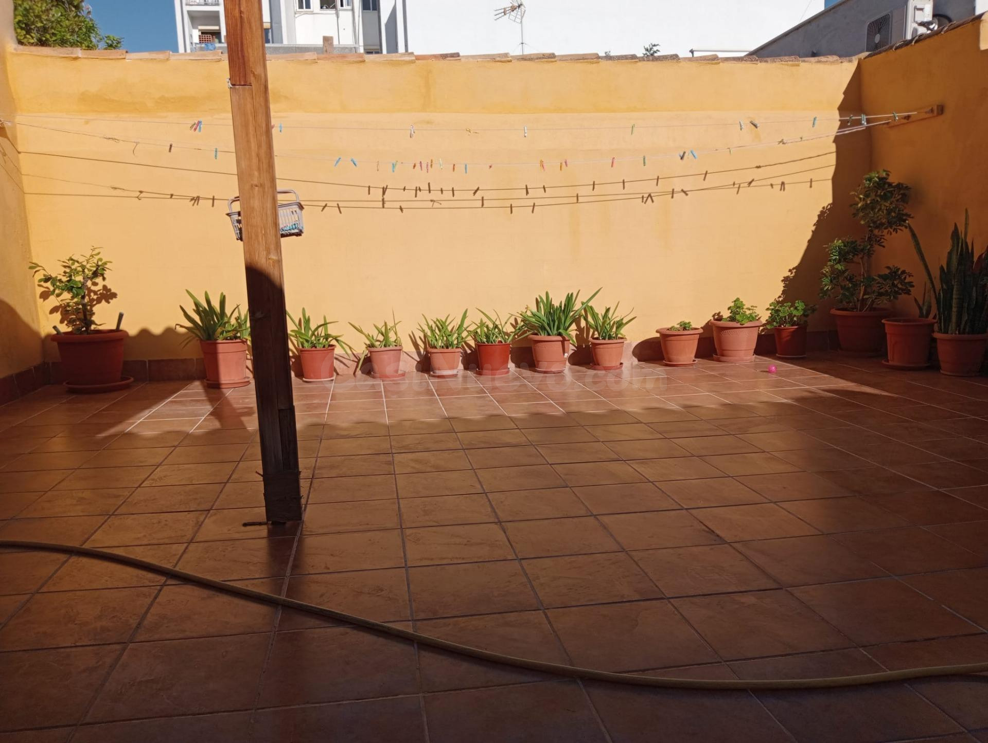 PLANTA BAJA TECHO LIBRE REFORMADA JUNTO A REYES CATOLICOS - foto 4