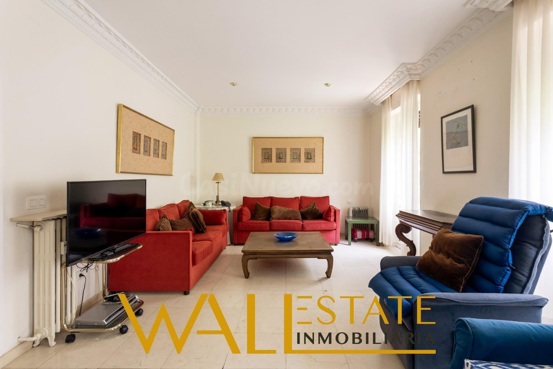 Amplio piso en venta en Chamberí - foto 2