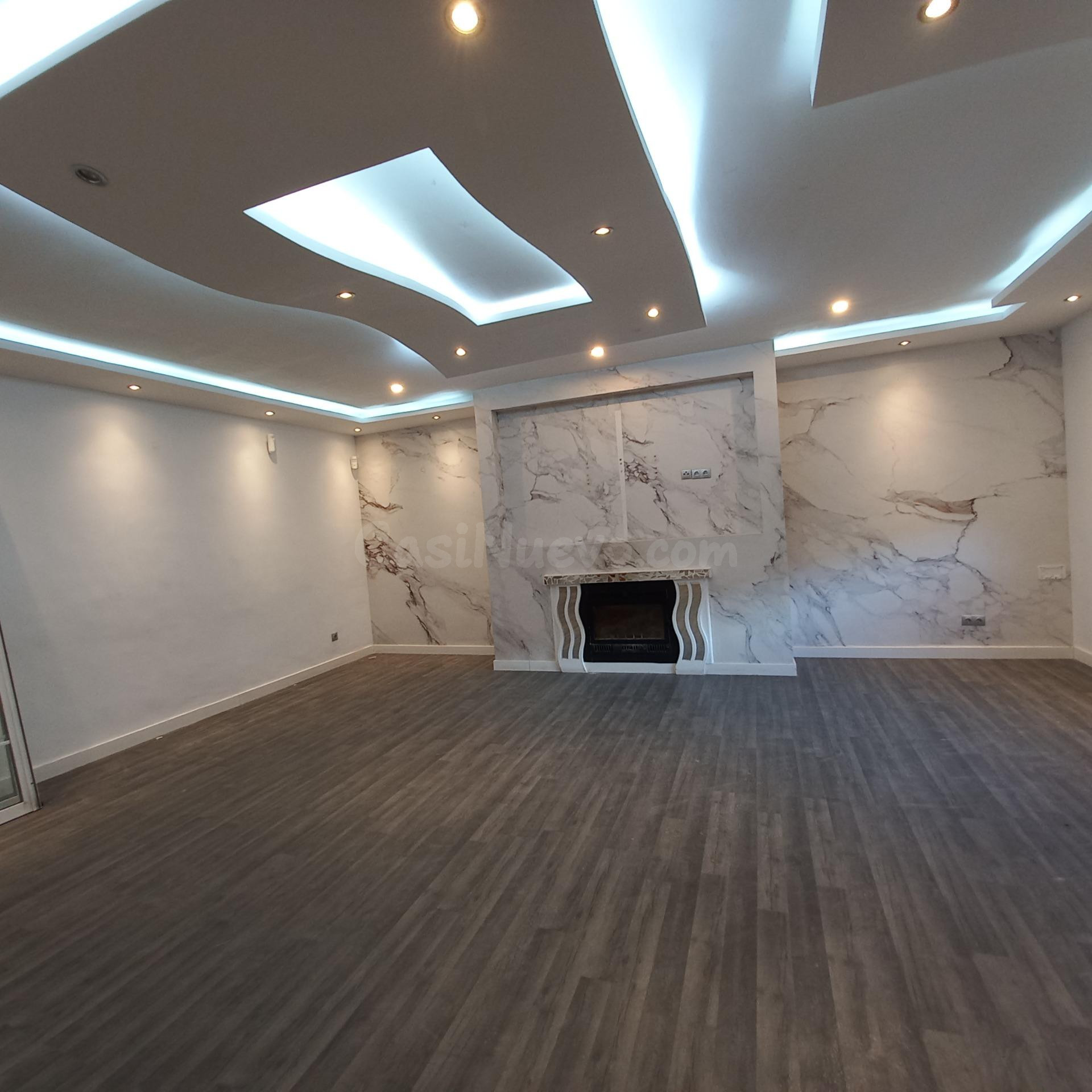 Gran casa con local de 160m2 en Reus - foto 3