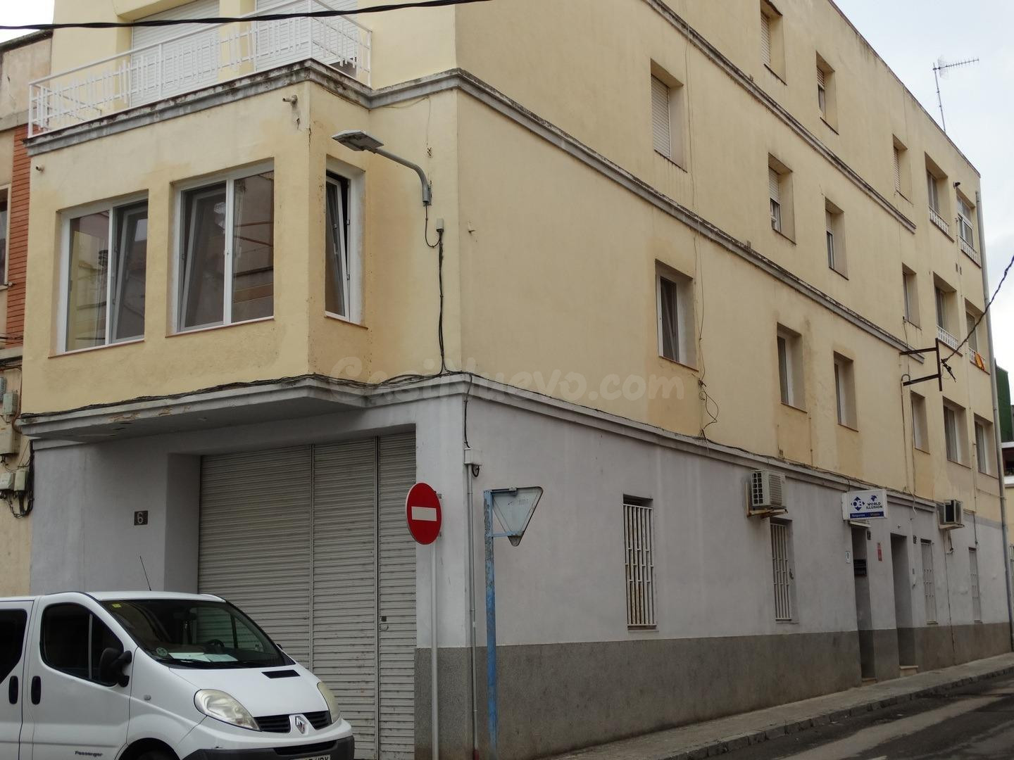 Piso para reformar a tu gusto - 3 dormitorios - 3 calles - V - foto 3