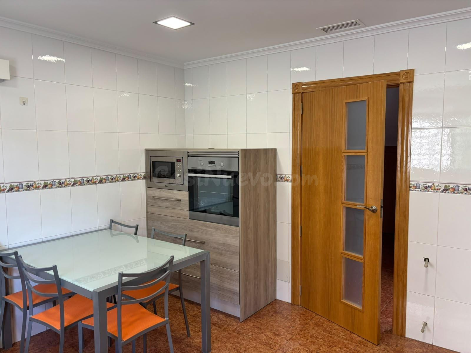 CHALET URBANIZACIÓN LOS VALIENTES - foto 2