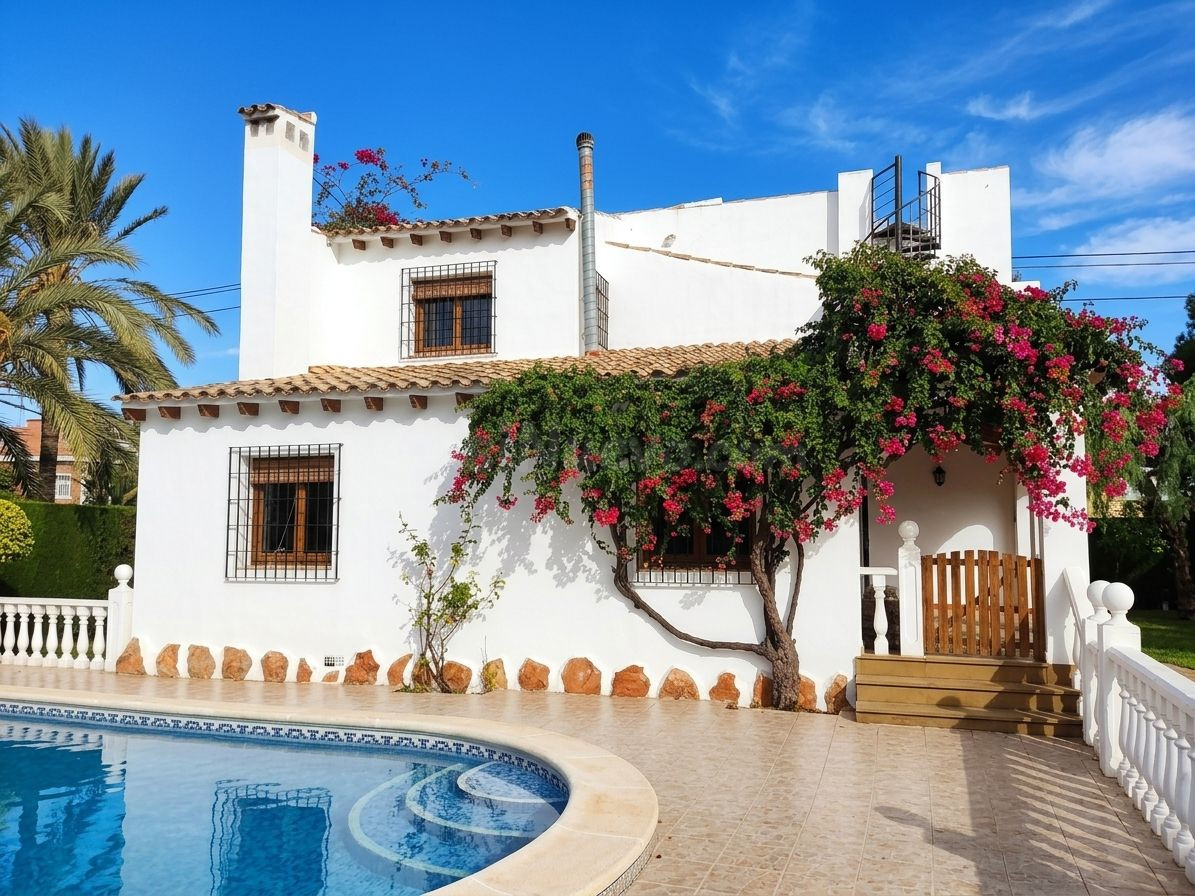 Villa 4 habitaciones 199m² en venta - Costa blanca