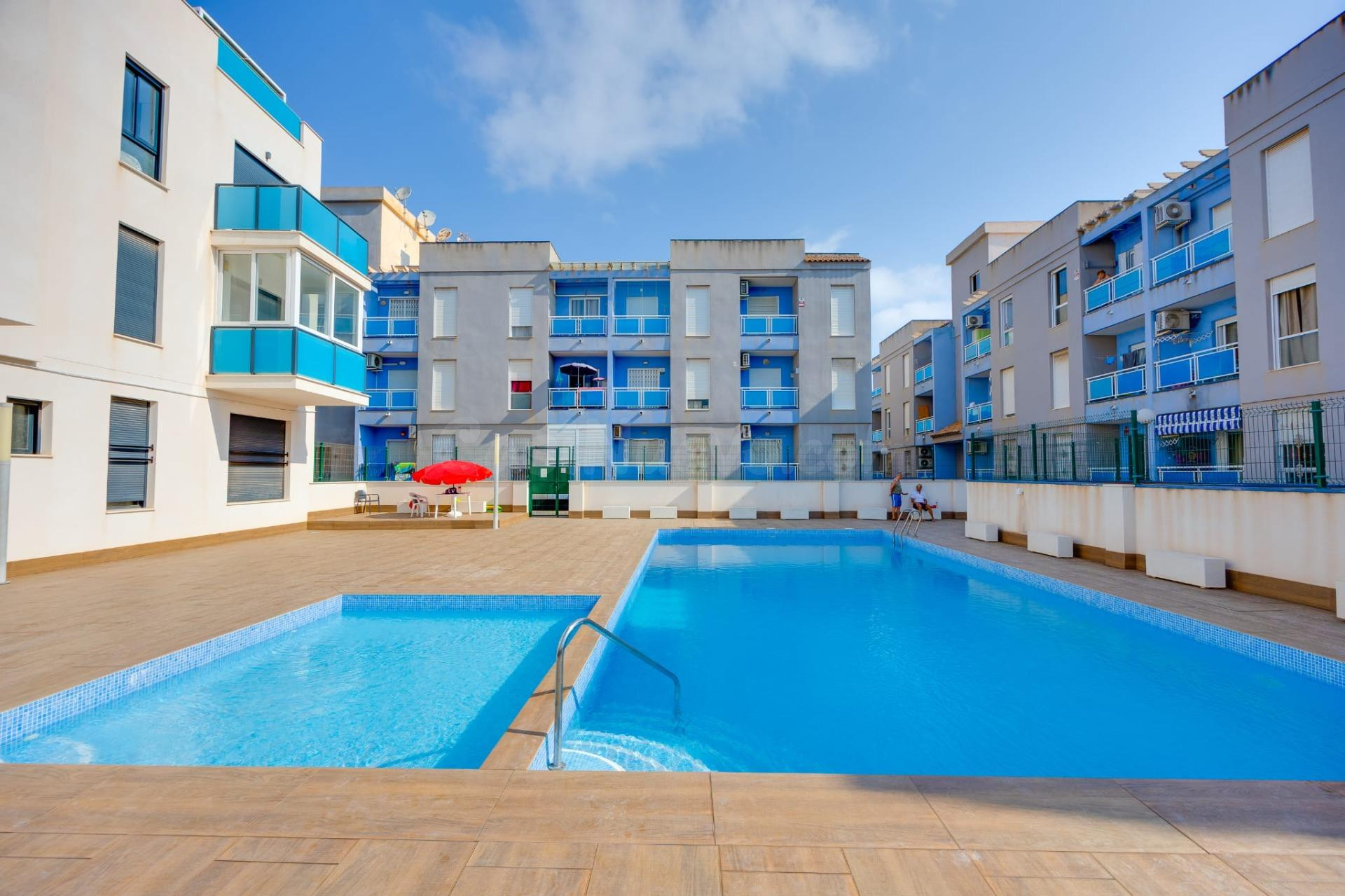 Venta de Apartamento 2 dormitorios zona Habaneras,piscina comunitaria en Torrevieja.