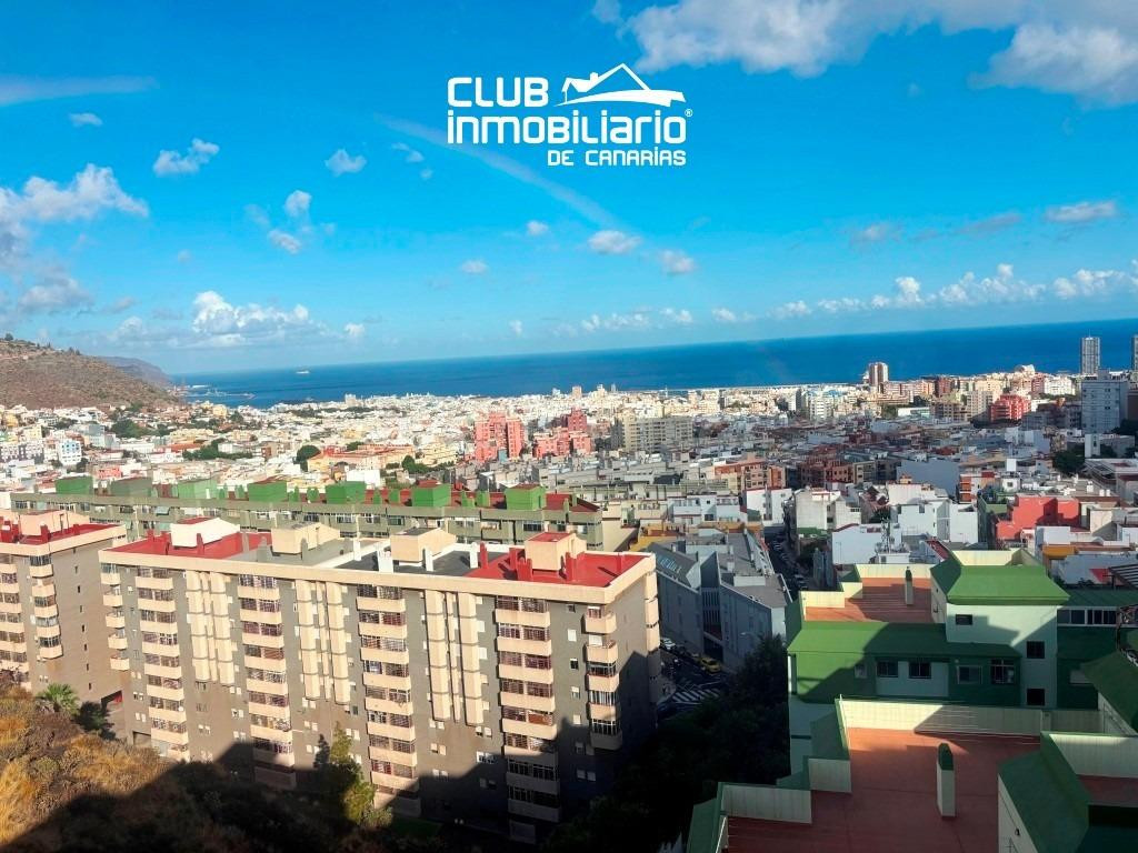 AMPLIO Y LUMINOSO PISO DE 3 habitaciones CON BALCÓN Y VISTAS A SANTA CRUZ