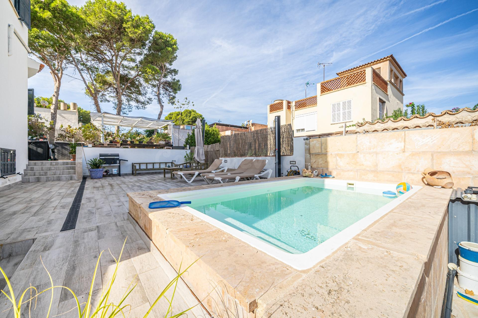 Chalet reformado con piscina, dos apartamentos independiente - foto 5