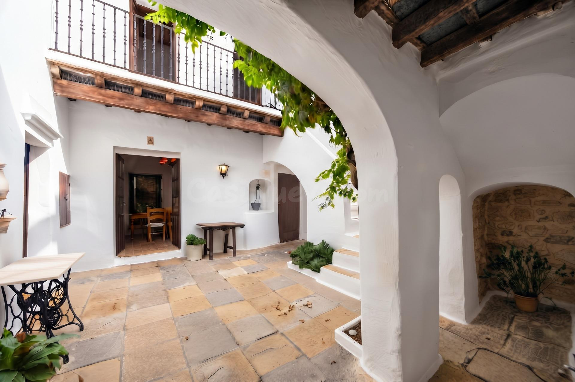 Casa Independiente en pleno Casco Antiguo.