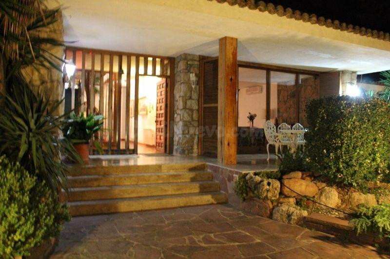 Villa exclusiva con dos residencias, piscinas y completas in - foto 4