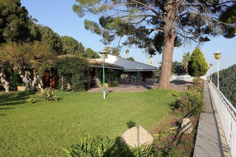 Villa exclusiva con dos residencias, piscinas y completas in - foto 5