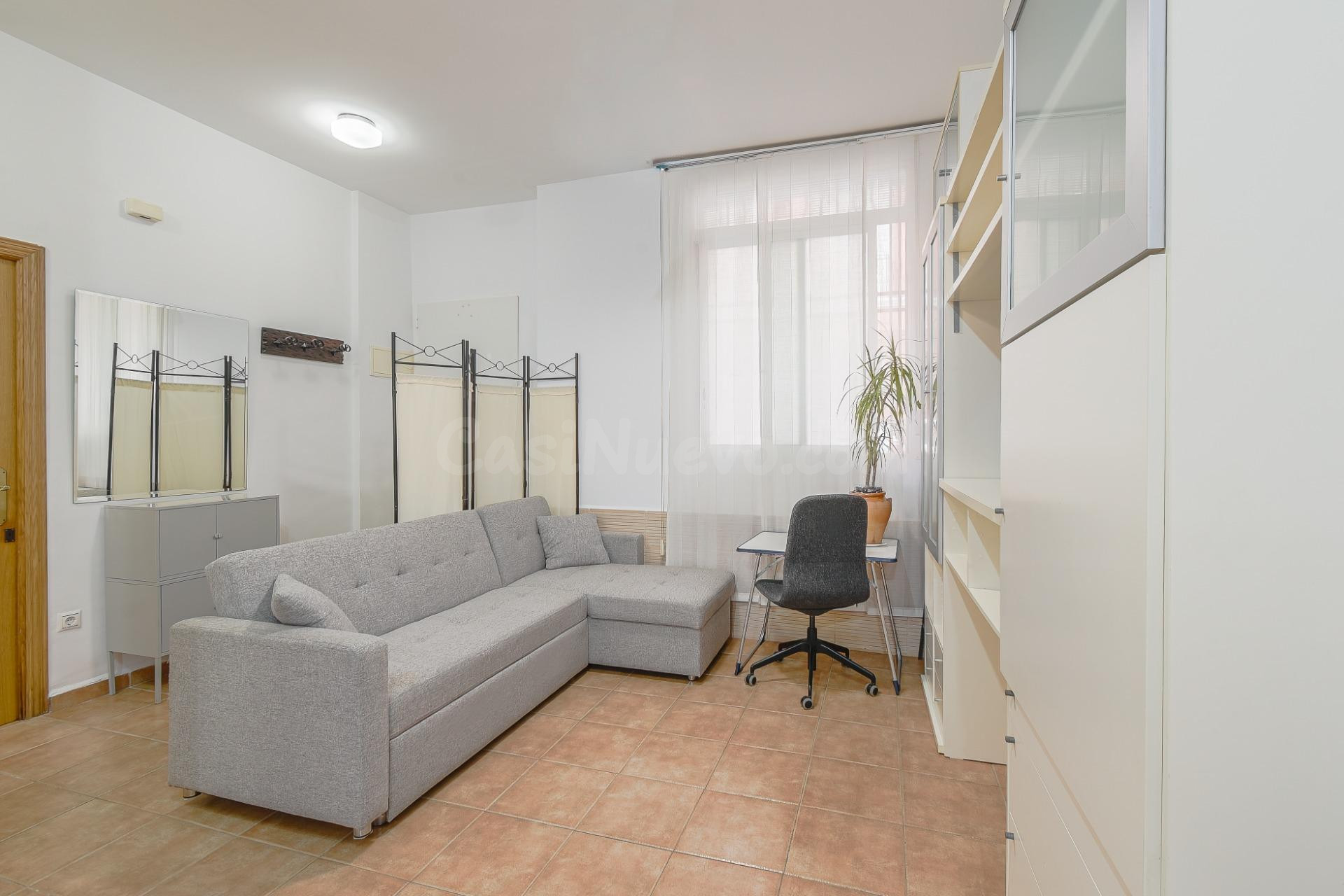 BAJO CON DISTRIBUCIÓN DE VIVIENDA Y PATIO EN GRAU DE VALENCI - foto 5