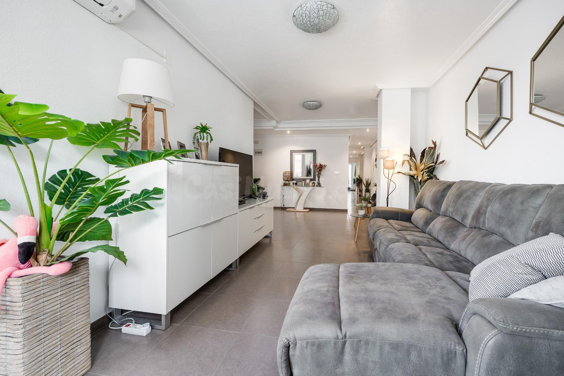 APARTAMENTO DE 3 DORMITORIOS 1 BAÑO 1 ASEO EN TORREVIEJA (PLAYA DEL CURA)