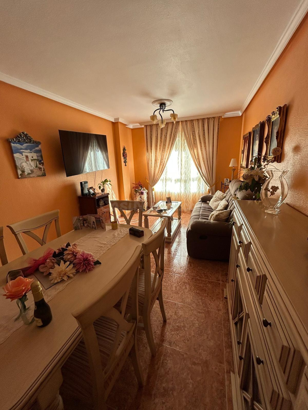 Exclusivo Piso en Puebla de Vícar con Vistas y Comodidades - foto 2
