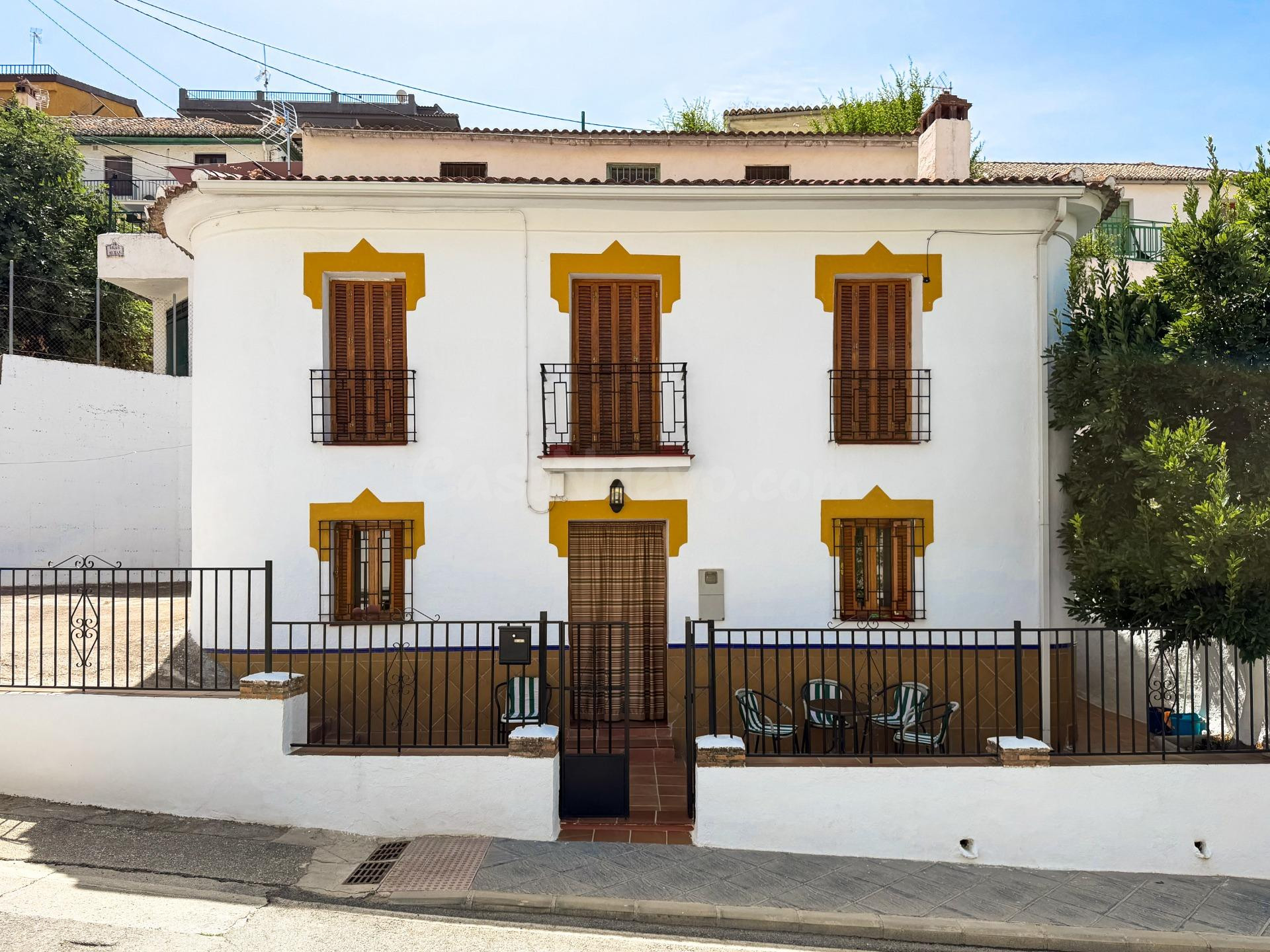 Casa independiente en la entrada de Pinos Genil. (A 10 minut - foto 2