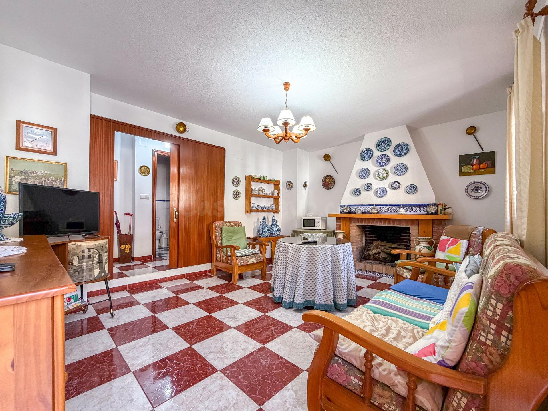 Casa independiente en la entrada de Pinos Genil. (A 10 minut - foto 4