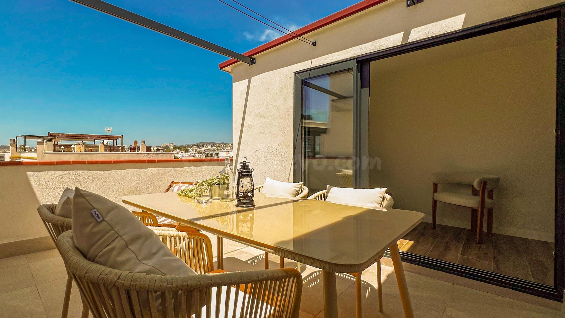 Estudio Ático con encanto en venta zona Sant Sebastiá Tu refugio ideal en Sitges.