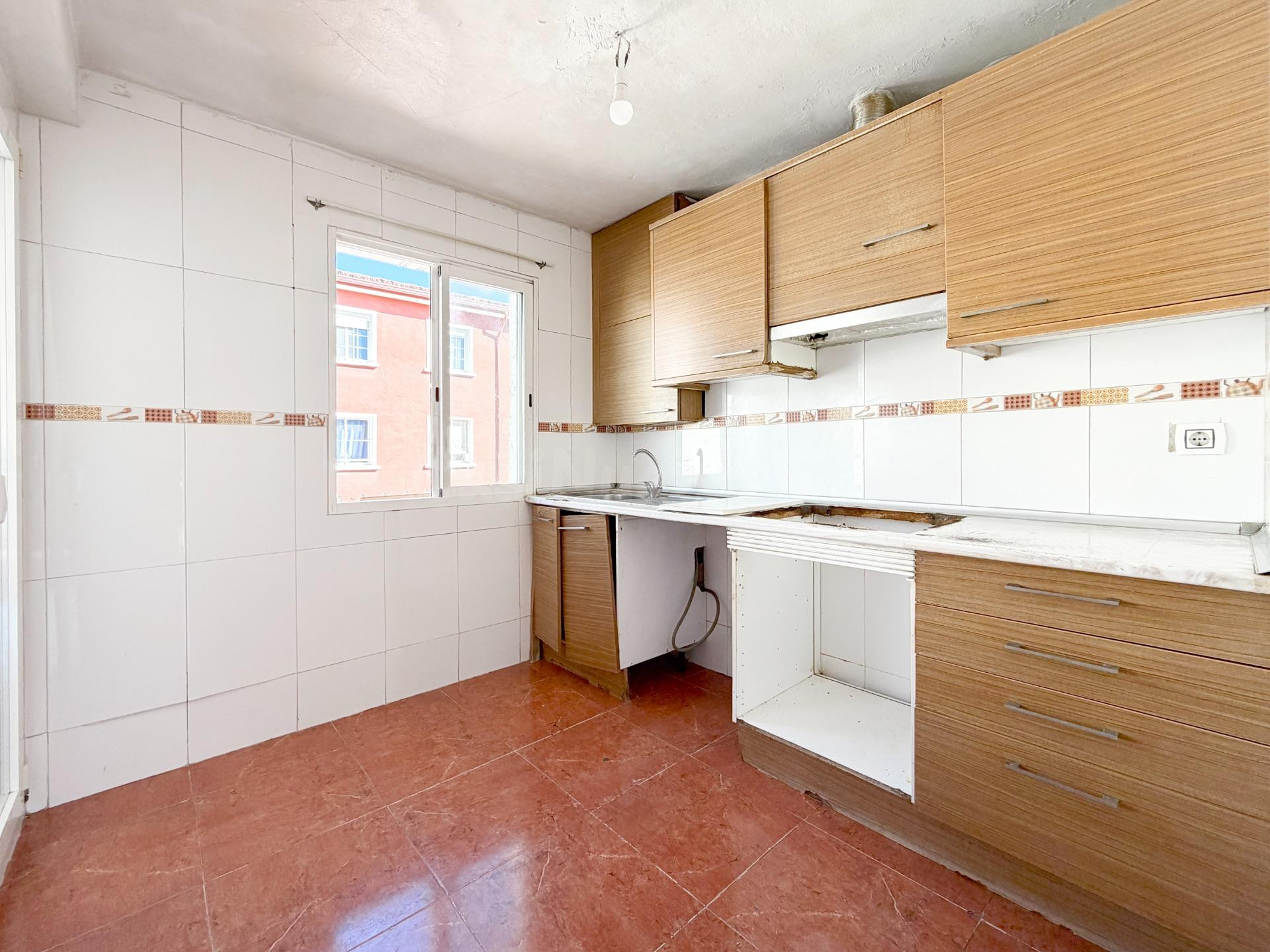 SE VENDE PISO DE TRES DORMITORIOS CON COCINA INDEPENDIENTE P - foto 5