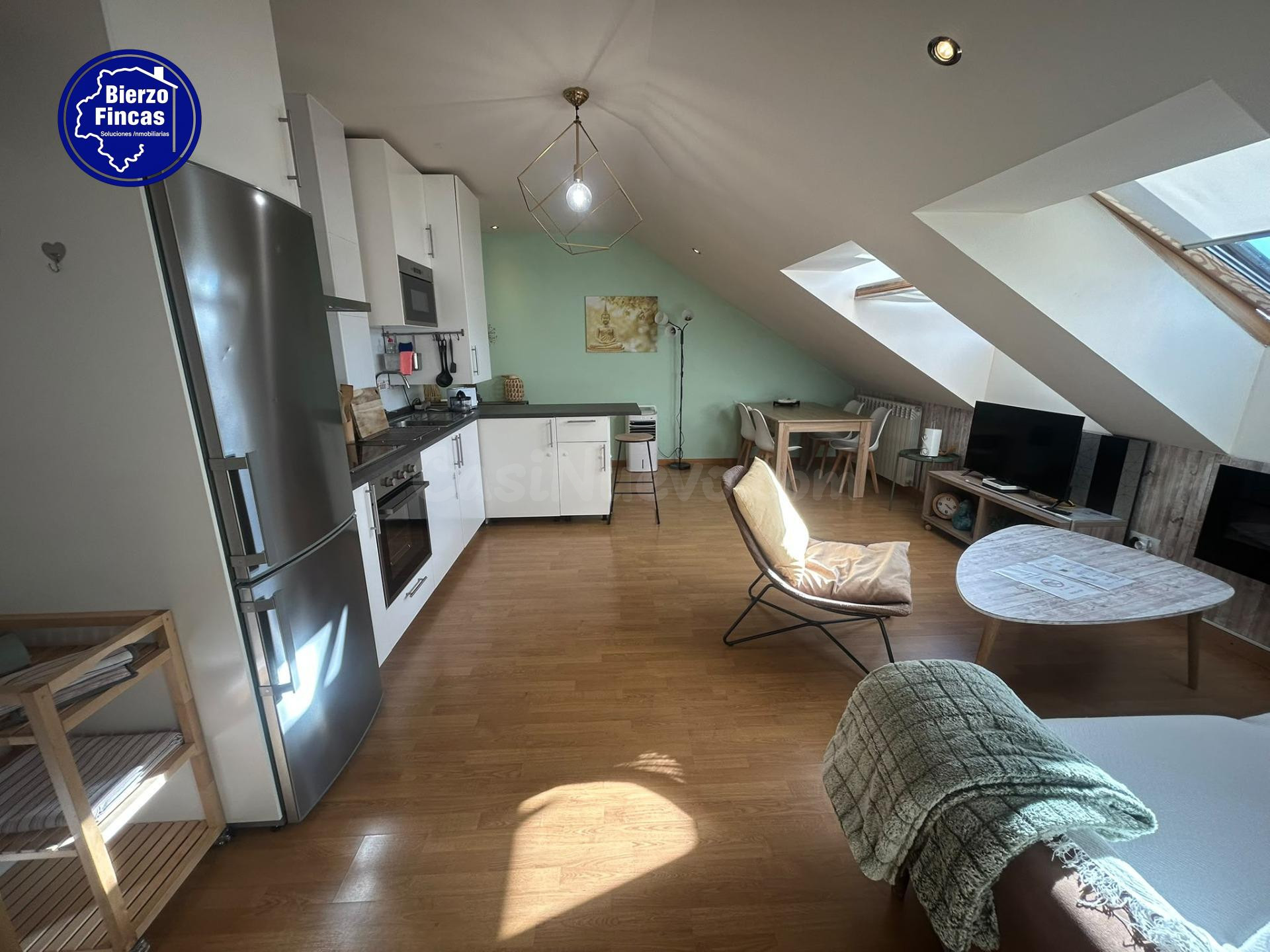 SE VENDE APARTAMENTO SEMINUEVO EN PUENTE CASTRO