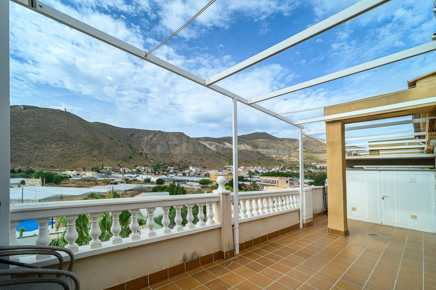Estupendo piso en venta ubicado en Castell de Ferro - foto 4