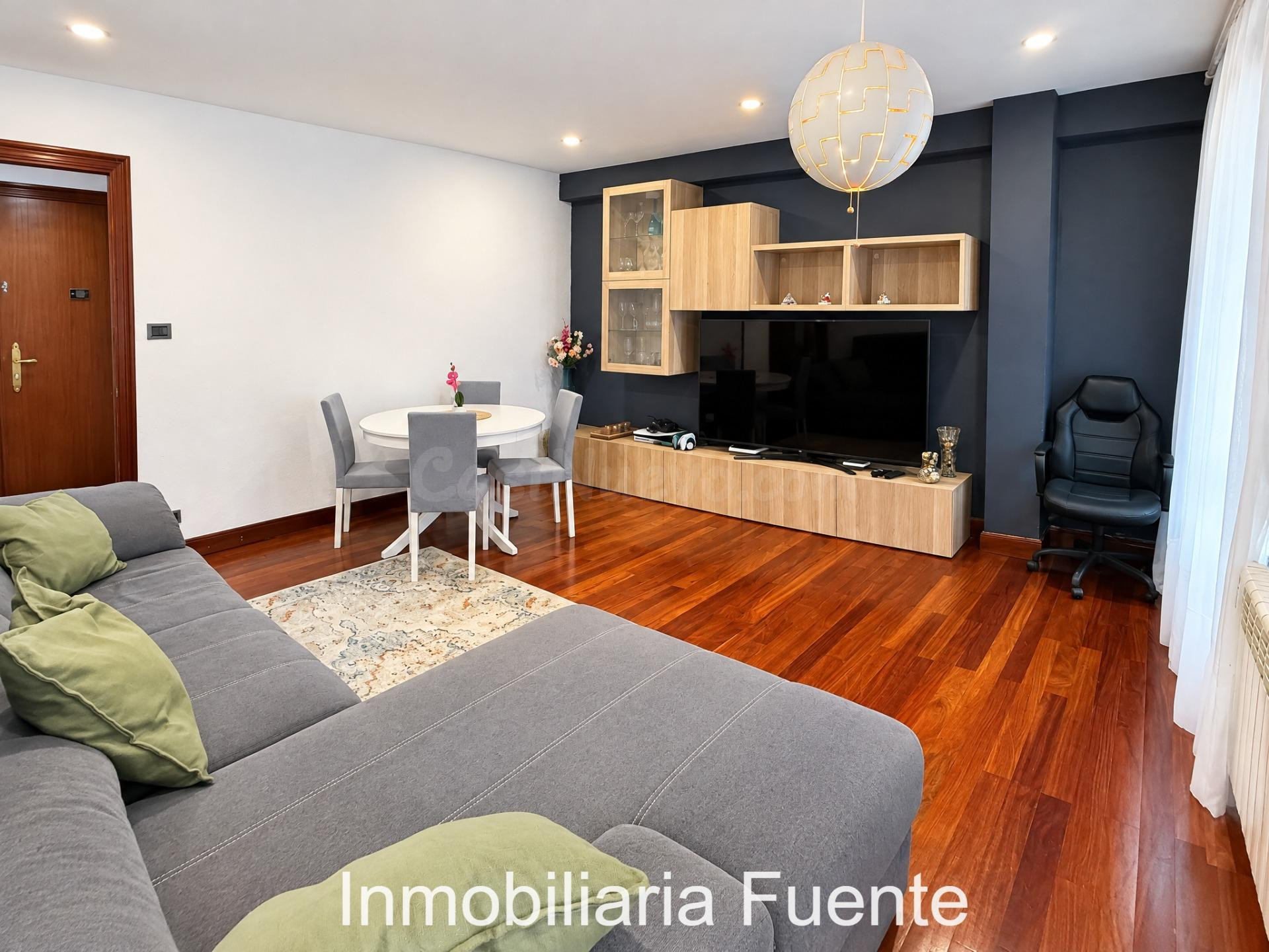 SE VENDE PISO EN ZALLA CON CAMAROTE - foto 3