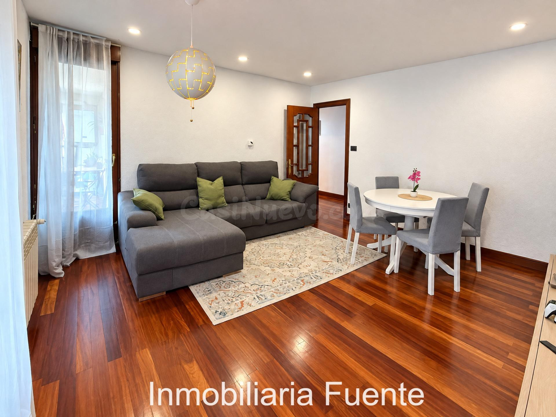 SE VENDE PISO EN ZALLA CON CAMAROTE - foto 4