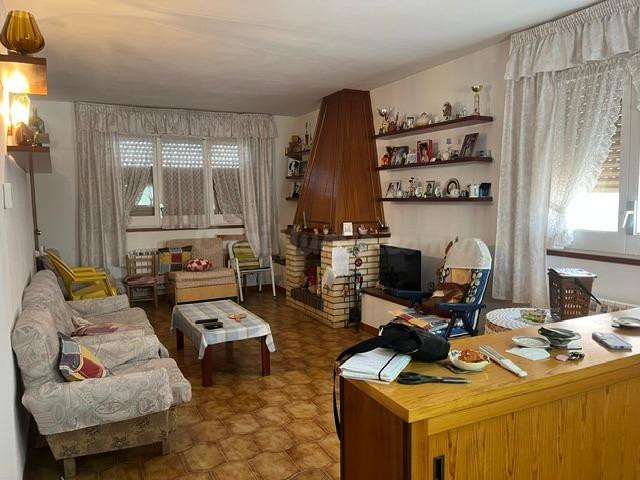 OPORTUNIDAD CASA ESQUINERA PARA ENTRAR - foto 2
