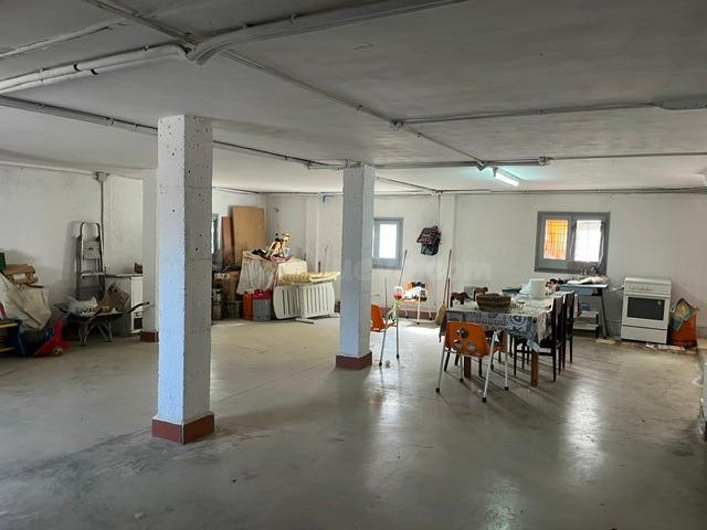 OPORTUNIDAD CASA ESQUINERA PARA ENTRAR - foto 3